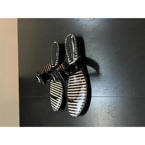 ARTURO CHIANG Black Patent Leather Bow Sandals - 9.5